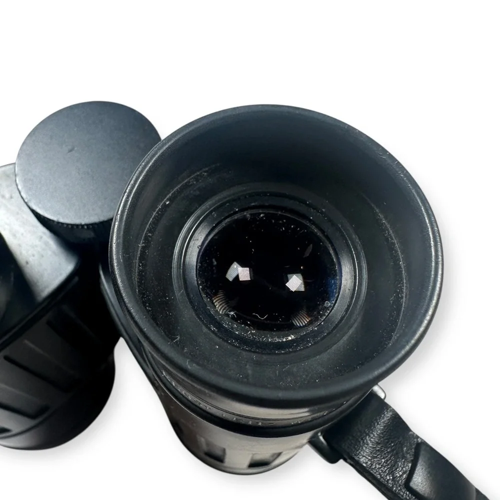 Leitz Trinovid Binoculars 8x32 BA SN 959452 with Aftermarket Case‎
